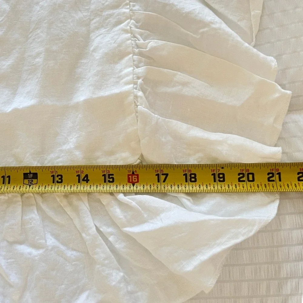 The White Linen Farmhouse brand white